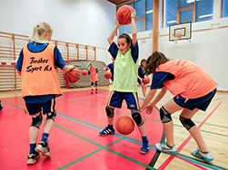 Ball Practice in Pairs